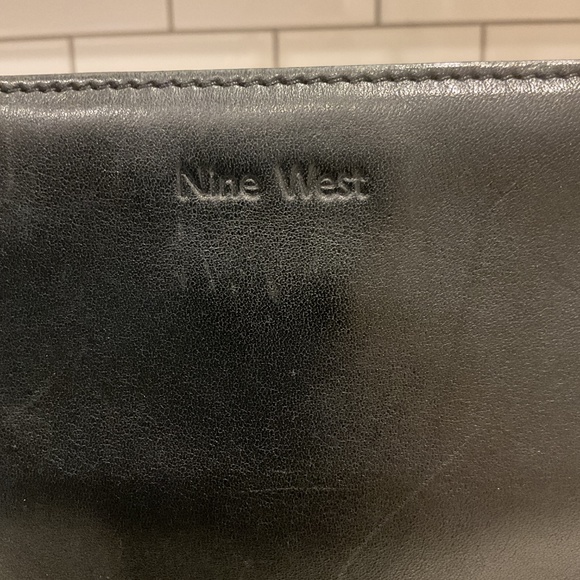 Vintage Black Leather Nine West Crossbody Bag - Picture 3 of 8